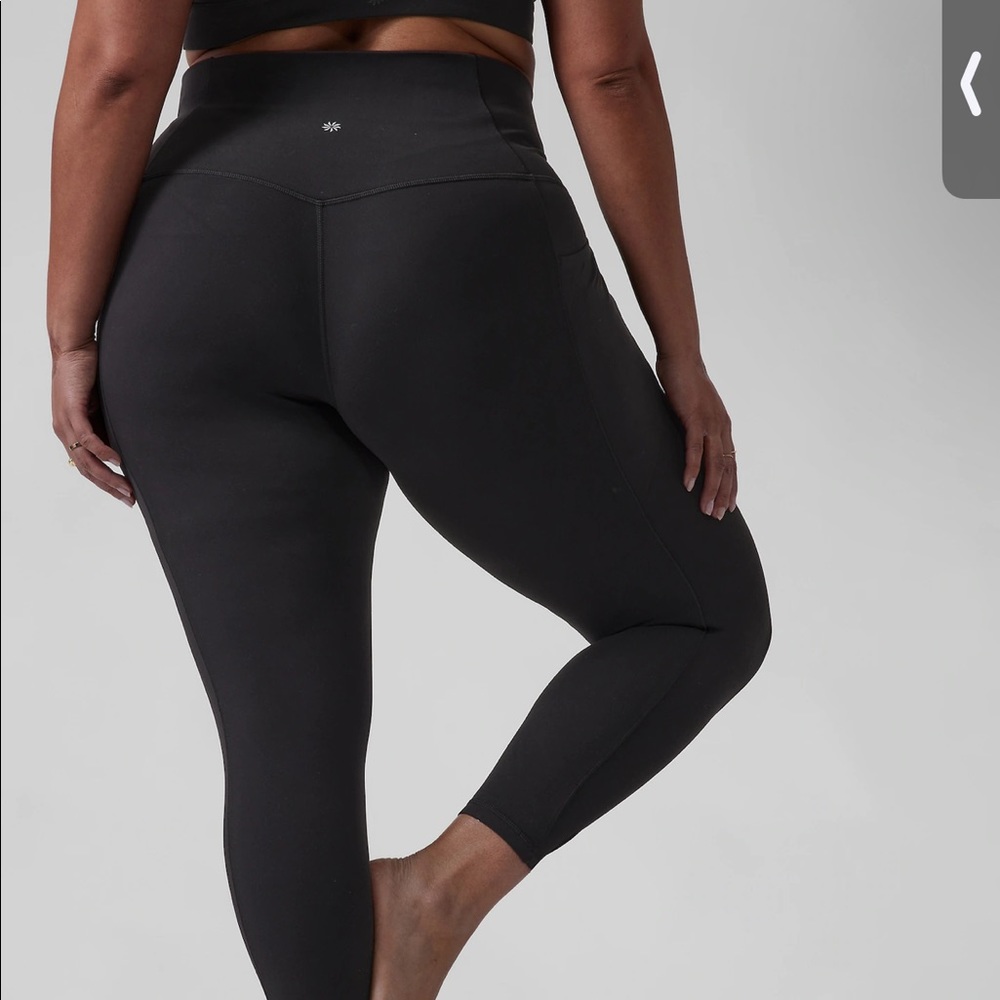 Athleta Salutation Stash 7/8 leggings size 2X